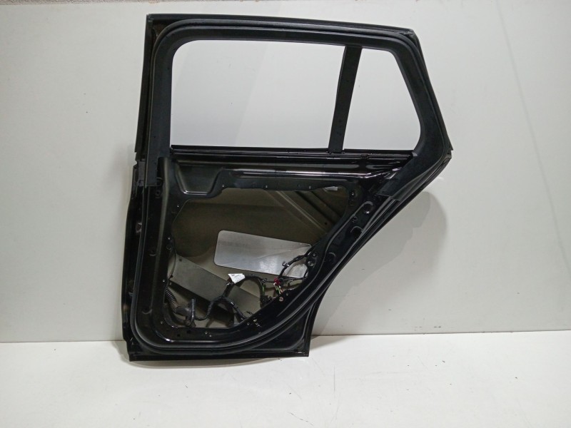 Recambio de puerta trasera derecha para mercedes-benz clase c (w205) familiar c 220 t d (205.214) referencia OEM IAM A2057320410