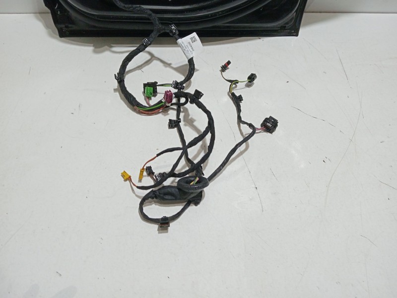 Recambio de puerta trasera derecha para mercedes-benz clase c (w205) familiar c 220 t d (205.214) referencia OEM IAM A2057320410