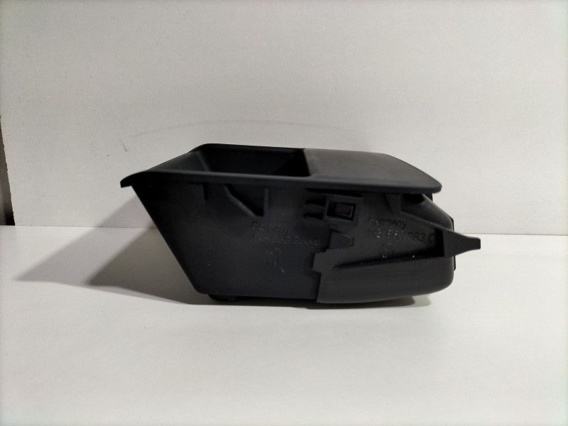 Recambio de moldura para volkswagen scirocco (137) 1.4 tsi (118kw) referencia OEM IAM 1K5863383C  