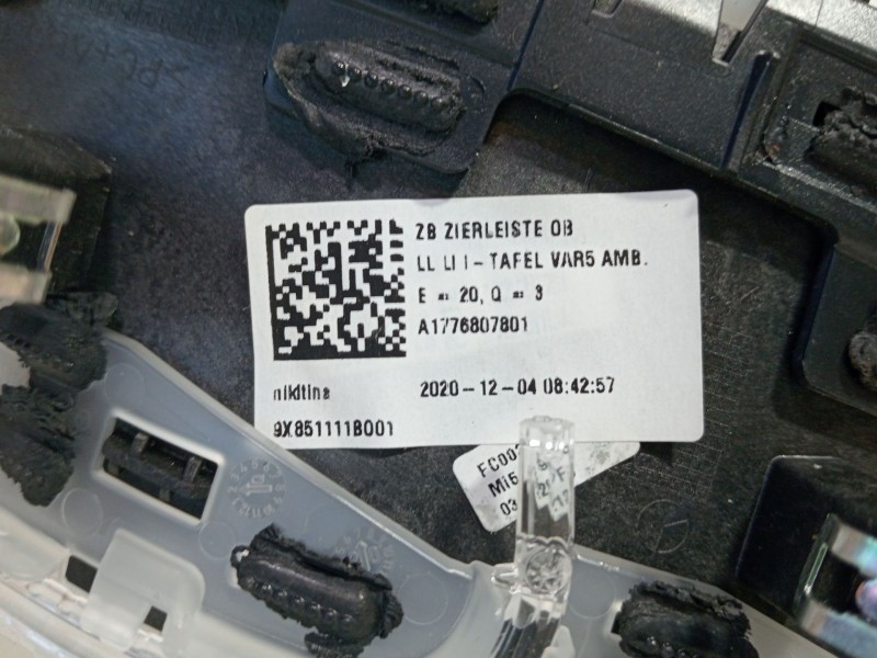 Recambio de moldura para mercedes-benz clase a sedán (v177) amg a 35 4-matic (177.151) referencia OEM IAM A1776807801  