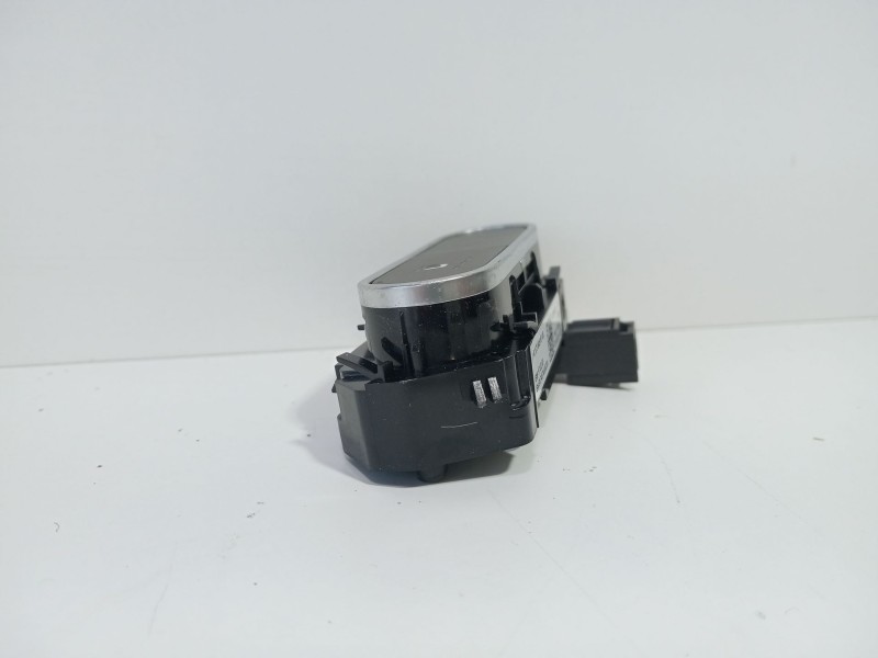 Recambio de modulo electronico para mercedes-benz clase a sedán (v177) amg a 35 4-matic (177.151) referencia OEM IAM A1779056700