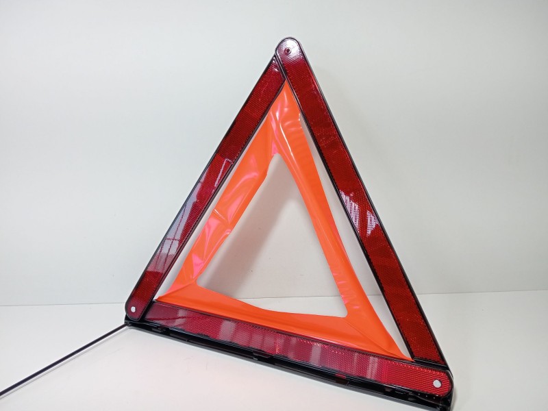 Recambio de triangulo emergencias para mercedes-benz clase a sedán (v177) amg a 35 4-matic (177.151) referencia OEM IAM A0008901