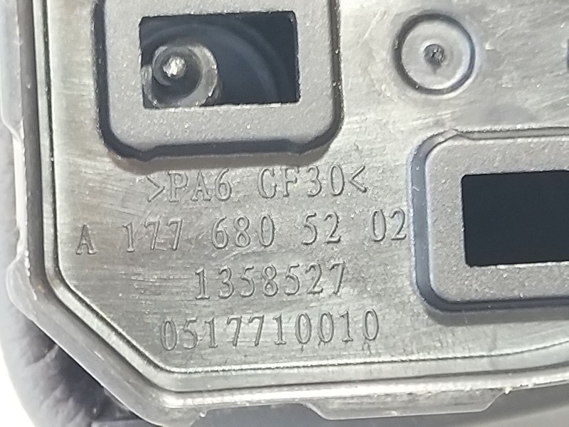 Recambio de apoyabrazos central para mercedes-benz clase a sedán (v177) amg a 35 4-matic (177.151) referencia OEM IAM A177680520