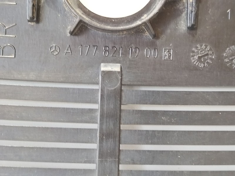 Recambio de moldura para mercedes-benz clase a sedán (v177) amg a 35 4-matic (177.151) referencia OEM IAM A1778211900  