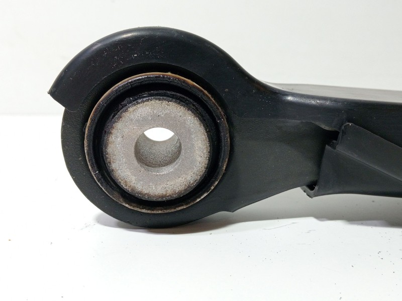 Recambio de brazo suspension inferior trasero derecho para mercedes-benz clase c (w205) familiar c 220 t d (205.214) referencia 
