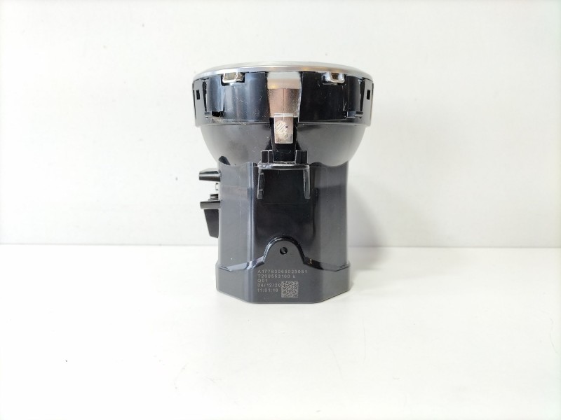 Recambio de rejilla aireadora para mercedes-benz clase a sedán (v177) amg a 35 4-matic (177.151) referencia OEM IAM A17783065029