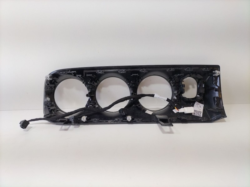 Recambio de moldura para mercedes-benz clase a sedán (v177) amg a 35 4-matic (177.151) referencia OEM IAM A1776809800  