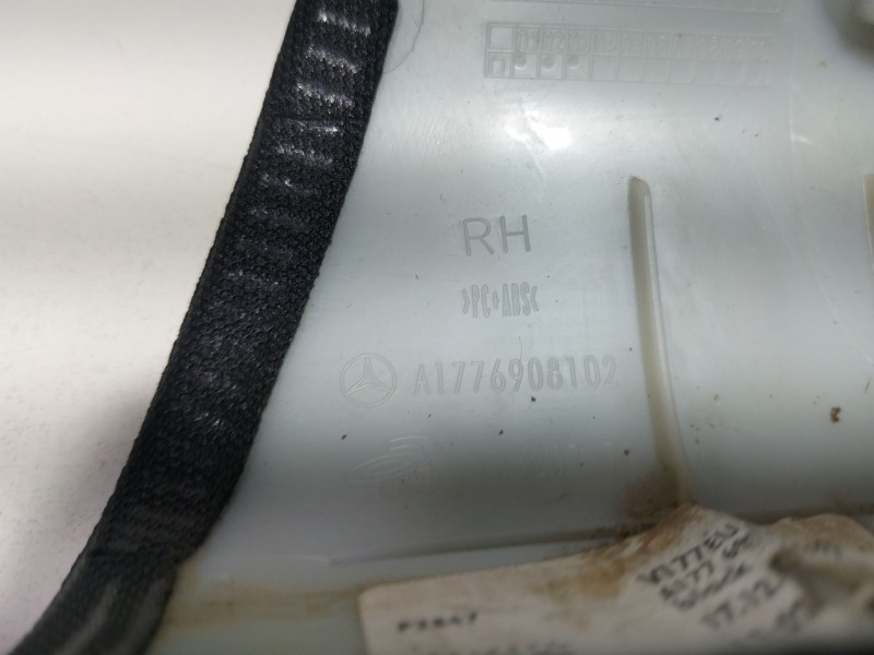 Recambio de moldura para mercedes-benz clase a sedán (v177) amg a 35 4-matic (177.151) referencia OEM IAM A1776908102  