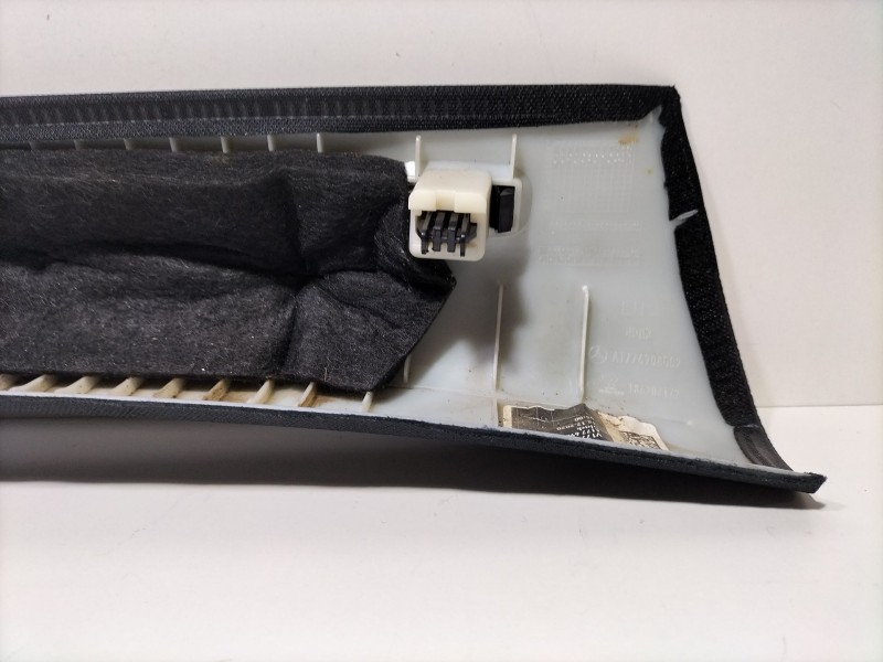 Recambio de moldura para mercedes-benz clase a sedán (v177) amg a 35 4-matic (177.151) referencia OEM IAM A1776908002  