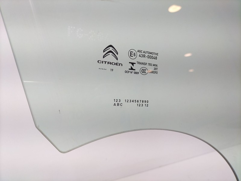 Recambio de luna delantera derecha para citroën c3 / c3 origin iii (sx) 1.5 bluehdi 100 (sxyhyp, sxyhtu) referencia OEM IAM   