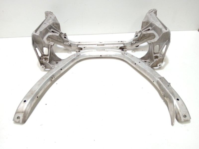 Recambio de puente delantero para bmw serie 5 berlina (e60) 520d referencia OEM IAM 6759461  