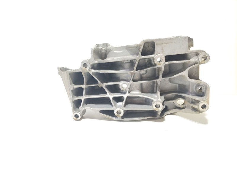 Recambio de soporte alternador para bmw serie 5 berlina (e60) 520d referencia OEM IAM 11167802639  