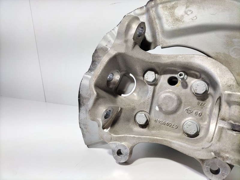 Recambio de mangueta delantera derecha para bmw serie 5 berlina (e60) 520d referencia OEM IAM 6760954  