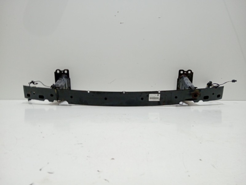 Recambio de refuerzo paragolpes delantero para bmw serie 1 cabrio (e88) 120i referencia OEM IAM 51159067810  