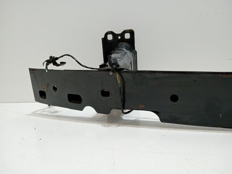 Recambio de refuerzo paragolpes delantero para bmw serie 1 cabrio (e88) 120i referencia OEM IAM 51159067810  