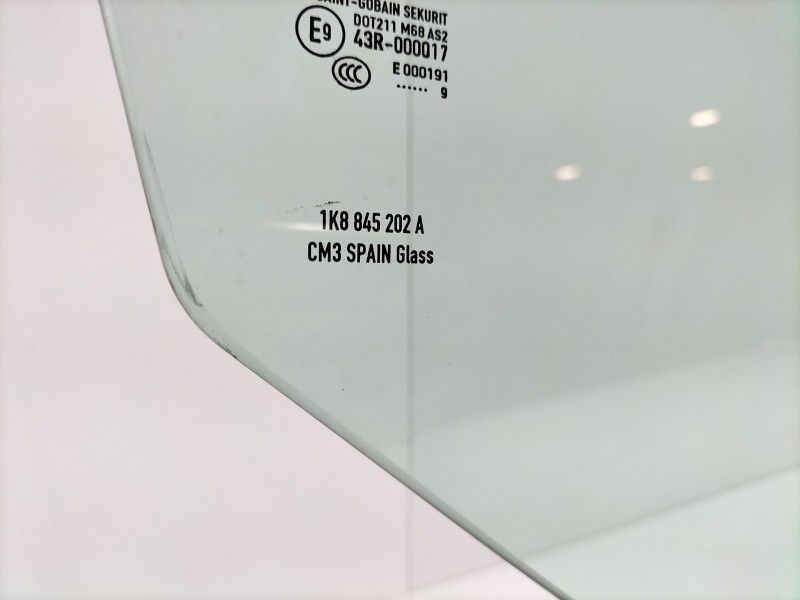 Recambio de luna delantera derecha para volkswagen scirocco (137) 1.4 tsi (118kw) referencia OEM IAM 1K8845202A  