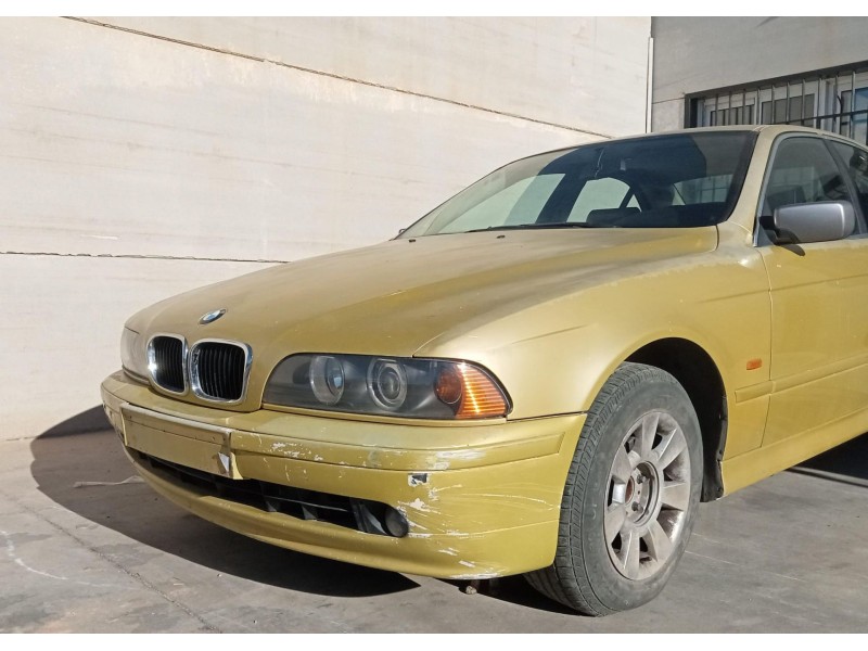 bmw 5 (e39) del año 2001