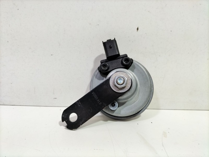 Recambio de claxon para citroën c3 / c3 origin iii (sx) 1.5 bluehdi 100 (sxyhyp, sxyhtu) referencia OEM IAM 001163  