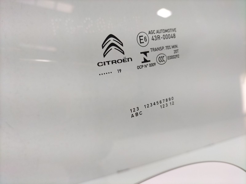 Recambio de luna trasera izquierda para citroën c3 / c3 origin iii (sx) 1.5 bluehdi 100 (sxyhyp, sxyhtu) referencia OEM IAM yh01