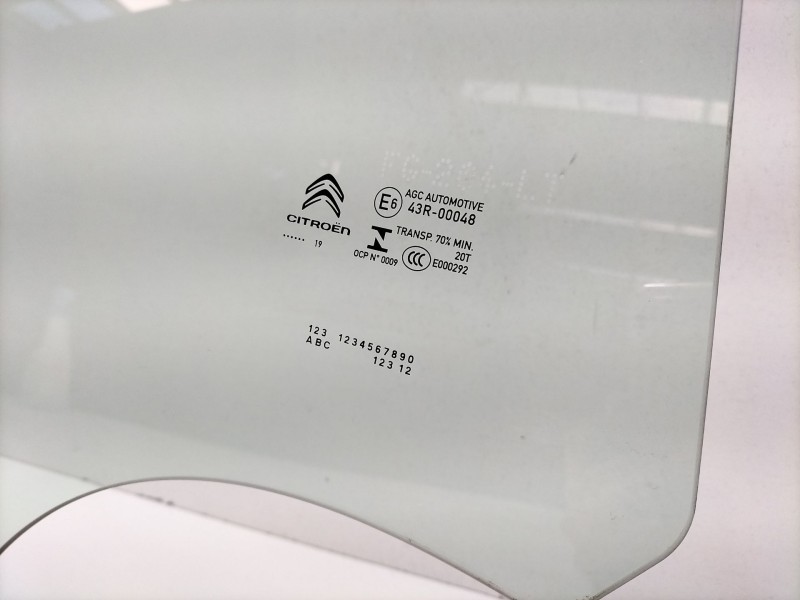 Recambio de luna trasera derecha para citroën c3 / c3 origin iii (sx) 1.5 bluehdi 100 (sxyhyp, sxyhtu) referencia OEM IAM yh01  