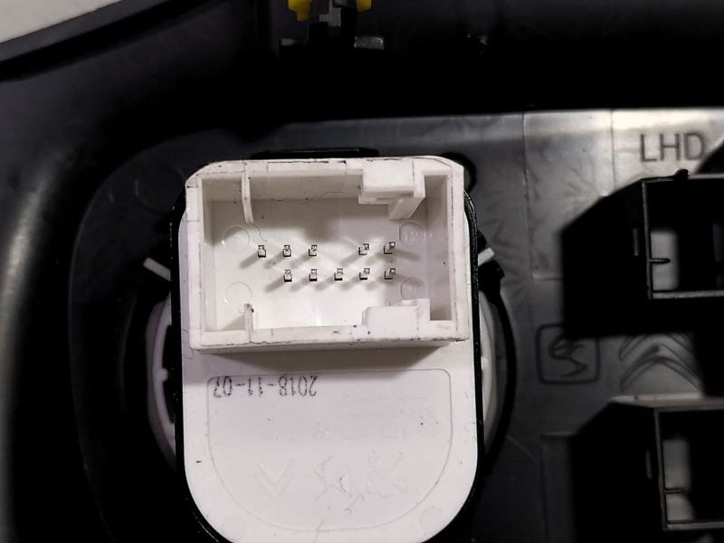 Recambio de mando multifuncion para citroën c3 / c3 origin iii (sx) 1.5 bluehdi 100 (sxyhyp, sxyhtu) referencia OEM IAM 98128488