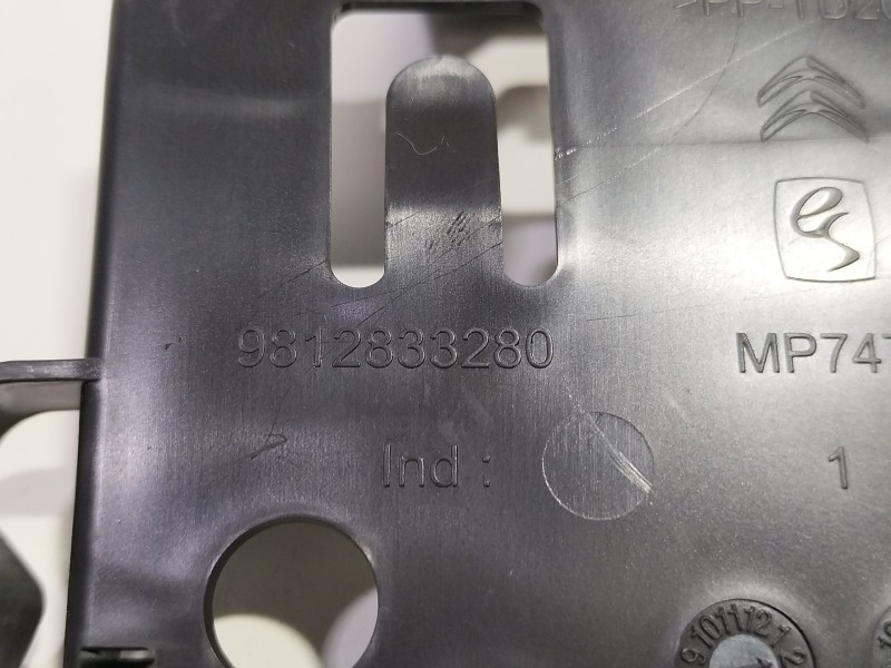 Recambio de moldura para citroën c3 / c3 origin iii (sx) 1.5 bluehdi 100 (sxyhyp, sxyhtu) referencia OEM IAM 9812833280  