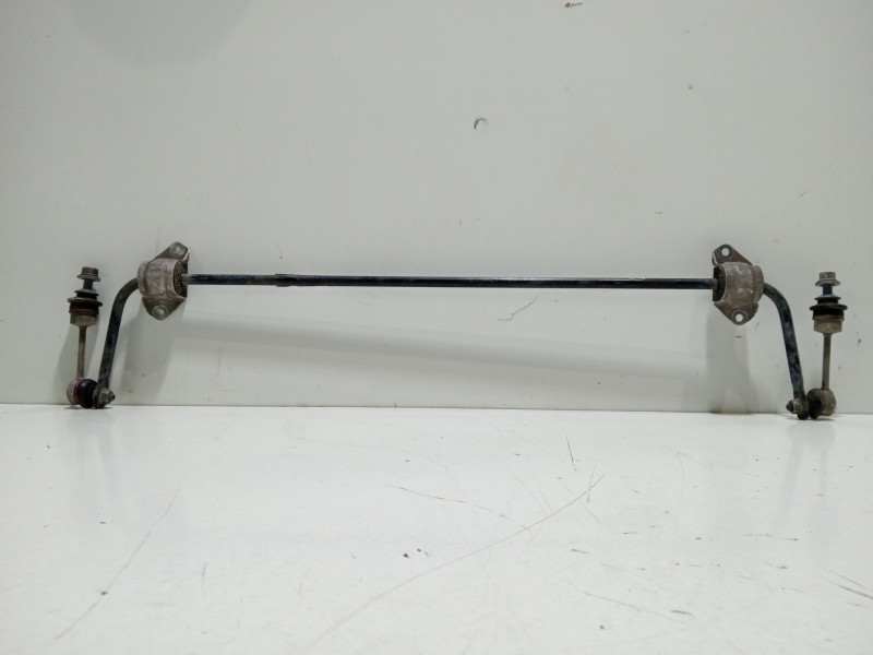 Recambio de barra estabilizadora trasera para bmw serie 5 berlina (e60) 520d referencia OEM IAM 677033901  