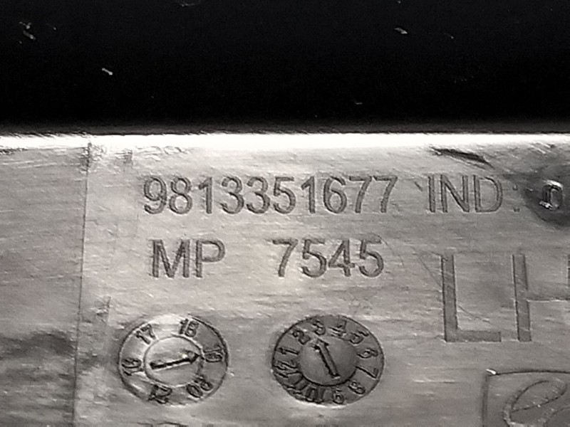 Recambio de moldura para citroën c3 / c3 origin iii (sx) 1.5 bluehdi 100 (sxyhyp, sxyhtu) referencia OEM IAM 9813351677  