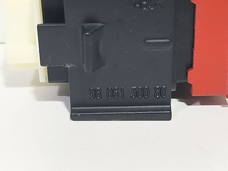 Recambio de interruptor para citroën c3 / c3 origin iii (sx) 1.5 bluehdi 100 (sxyhyp, sxyhtu) referencia OEM IAM 9806130080  