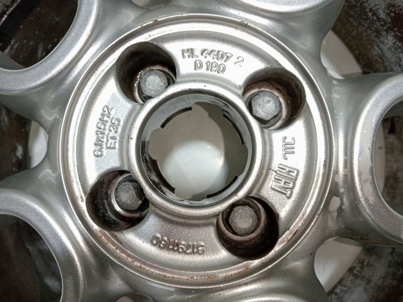 Recambio de llanta para fiat 500 referencia OEM IAM 51791160  