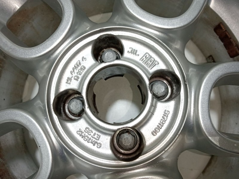 Recambio de llanta para fiat 500 referencia OEM IAM 51791160  