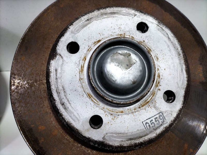 Recambio de disco freno trasero para citroën c3 / c3 origin iii (sx) 1.5 bluehdi 100 (sxyhyp, sxyhtu) referencia OEM IAM yh01  