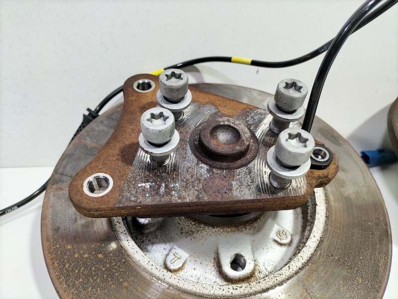 Recambio de disco freno trasero para citroën c3 / c3 origin iii (sx) 1.5 bluehdi 100 (sxyhyp, sxyhtu) referencia OEM IAM yh01  