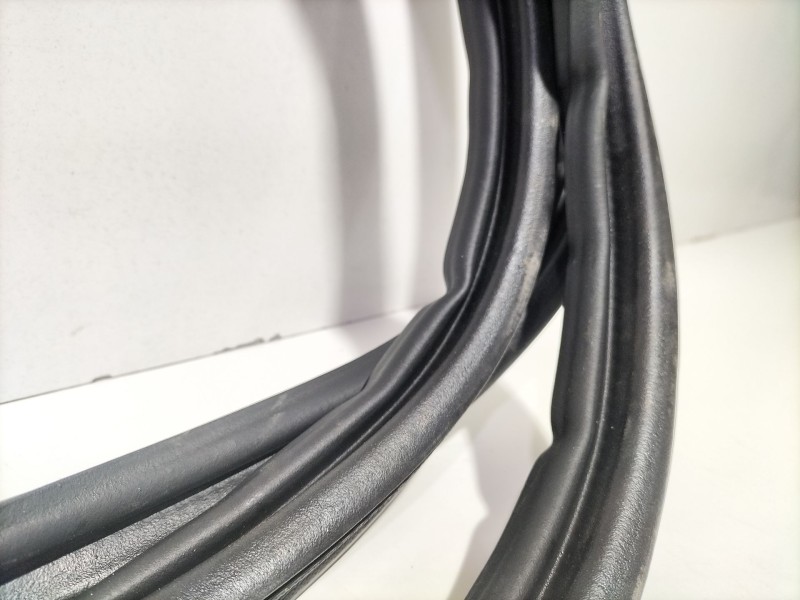 Recambio de goma contorno para citroën c3 / c3 origin iii (sx) 1.5 bluehdi 100 (sxyhyp, sxyhtu) referencia OEM IAM 9813254680  