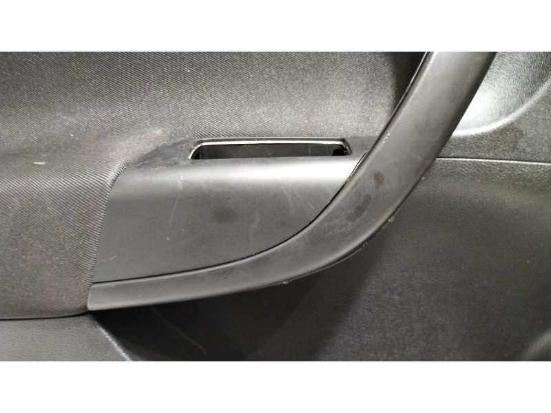 Recambio de guarnecido puerta trasera izquierda para opel insignia berlina cosmo referencia OEM IAM 13277373 78226 