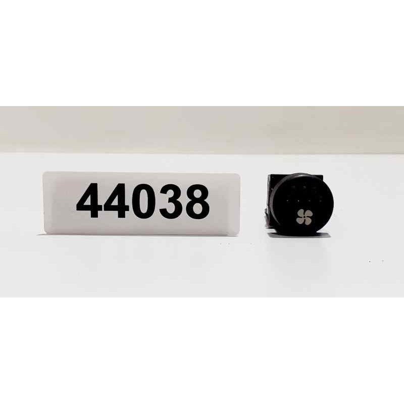 Recambio de interruptor para microcar lyra lomb referencia OEM IAM  44038 