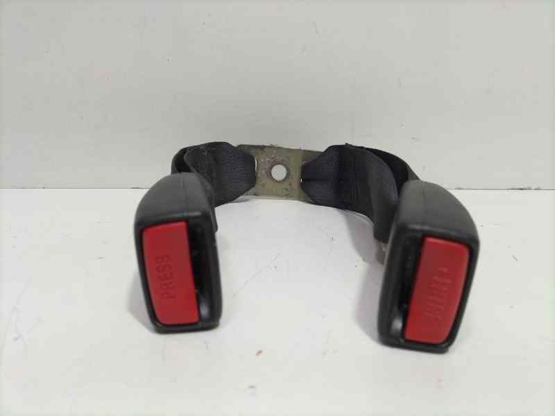 Recambio de anclaje cinturon central para toyota corolla (e12) 2.0 d-4d linea sol berlina referencia OEM IAM 1CDFTV 83637 