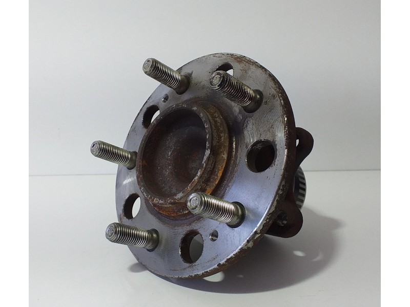 Recambio de buje para hyundai i40 comfort referencia OEM IAM D4FD 75126 R