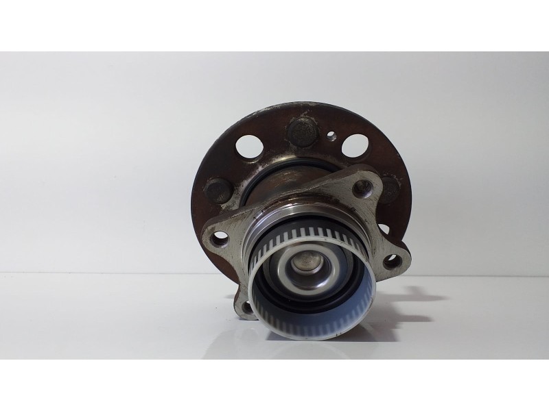 Recambio de buje para hyundai i40 comfort referencia OEM IAM D4FD 75126 R