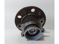 Recambio de buje para hyundai i40 comfort referencia OEM IAM D4FD 75127 R 2