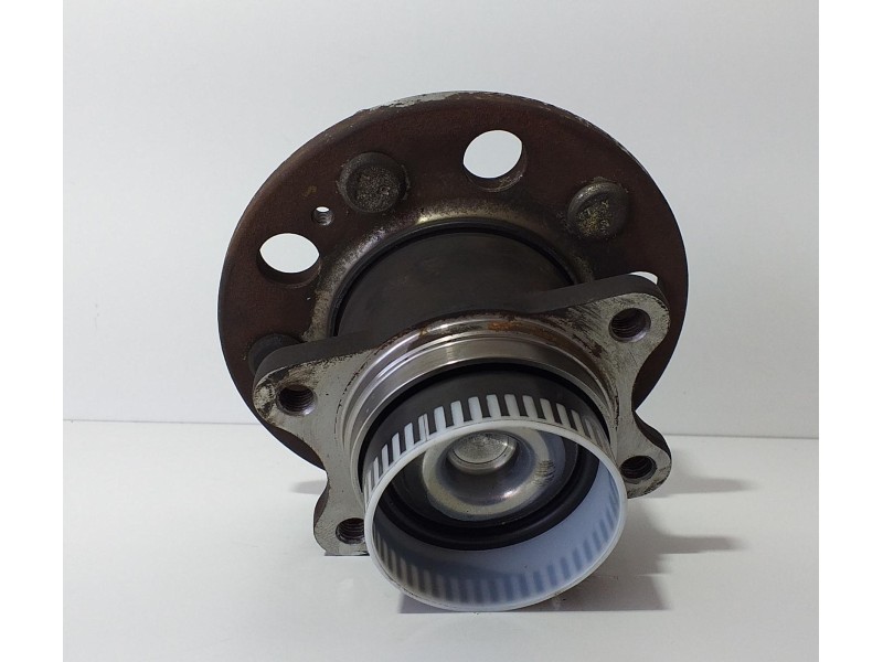 Recambio de buje para hyundai i40 comfort referencia OEM IAM D4FD 75127 R