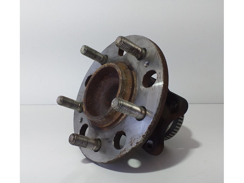 Recambio de buje para hyundai i40 comfort referencia OEM IAM D4FD 75127 R