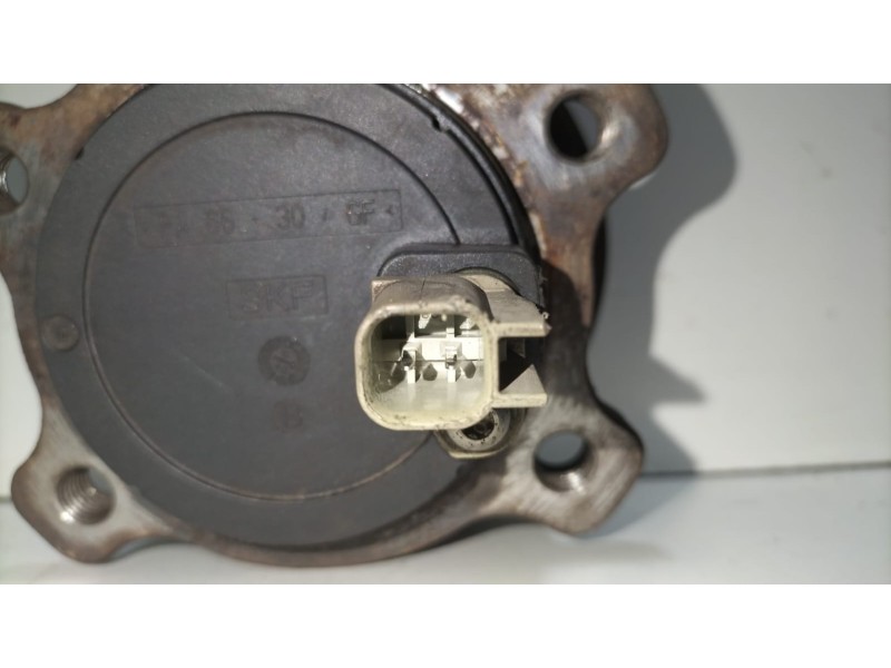 Recambio de buje para volvo xc60 2.4 diesel cat referencia OEM IAM D5244T14 77254 