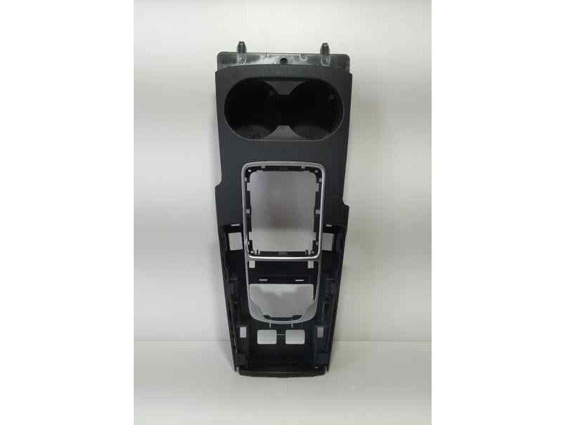 Recambio de consola central para audi a3 sportback (8va) ambiente referencia OEM IAM 8V1864261A 87155 