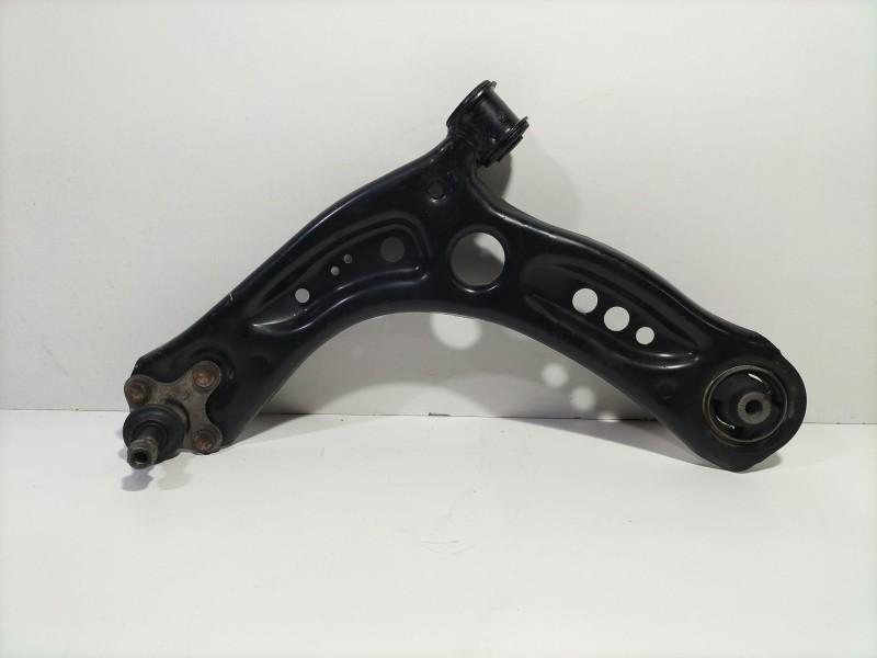 Recambio de brazo suspension inferior delantero izquierdo para audi a3 sportback (8va) ambiente referencia OEM IAM 5Q0407151J  