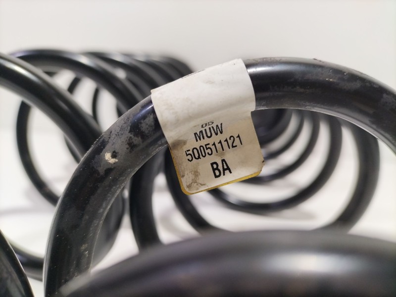 Recambio de muelle amortiguacion para audi a3 sportback (8va) ambiente referencia OEM IAM 5Q0511121  