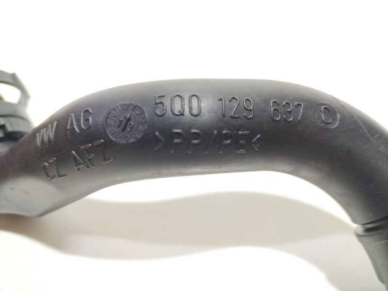 Recambio de tubo para audi a3 sportback (8va) ambiente referencia OEM IAM 5Q0129637  