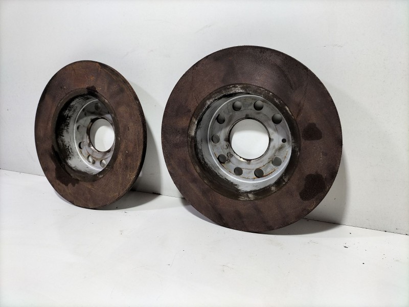 Recambio de disco freno delantero para audi a3 sportback (8va) ambiente referencia OEM IAM CLH  