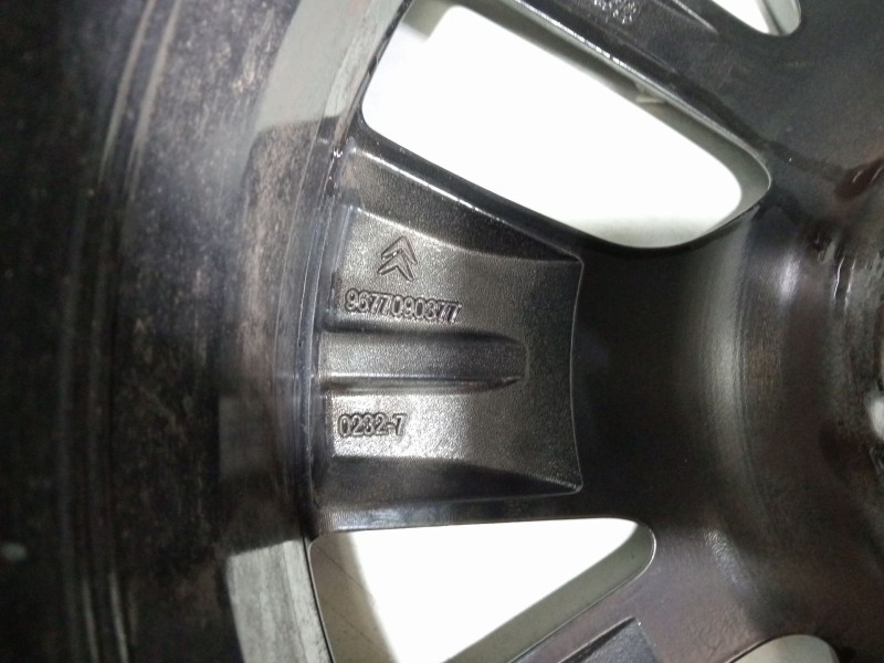 Recambio de juego llantas para citroën c4 berlina collection referencia OEM IAM 9677090377  