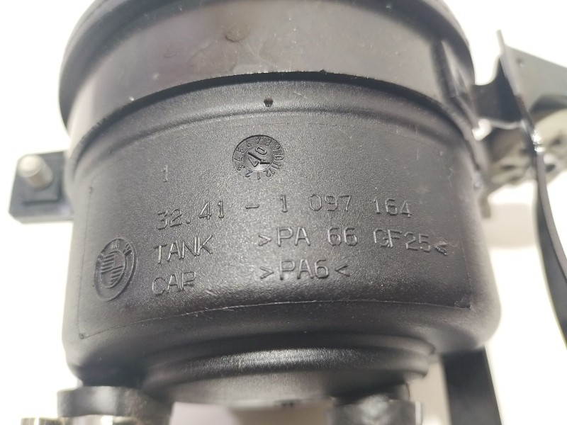 Recambio de deposito servo para bmw serie 5 berlina (e60) 520d referencia OEM IAM 1097164  